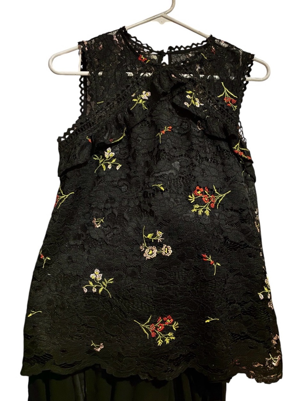 Black Floral Lace Ruffle Sleeveless Blouse Sz Xs